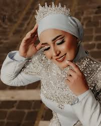 Ilham El Zein (@hamo_dresses) • Foton och videor på Instagram