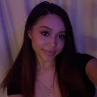 Donna Arce's Instagram, Twitter & Facebook