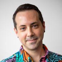 Alexander Parra's Instagram, Twitter & Facebook