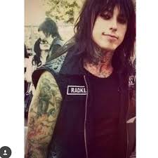 Long Or Short Hair Ronnieradke Radke Ronnieradkesupport Rr Fallinginreverse Fir Escapethefate Ronnie Radke Falling In Reverse Short Hair Styles