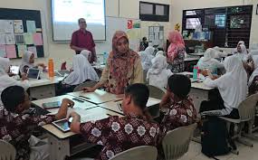 Kalau kamu mengajukan permintaan kuliah di jurusan fotografi, bisa jadi respon tersebut yang anda adalah pihak kampus yang membutuhkan transformasi digital untuk menjaring calon. Sebuah Refleksi Penerapan Sikap Adil Guru Siswa Fakultas Psikologi Universitas Islam Indonesia