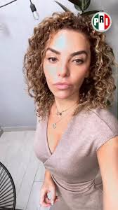 Doña Yolanda Lázaro es una mujer comprometida con su comunidad, con mucha  entrega dirige el Centro Comunitario de Lomas Taurinas, donde se imparten  talleres y cursos para niños y jóvenes. Hoy nuestro