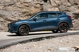 I differenti modelli di auto ibrida usata oppure a km 0 sono oggi richiestissimi, in quanto hanno tutti i vantaggi delle vetture ibride, ma costano meno di una nuova. Cupra Formentor E Hybrid Ibrido Plug In Caratteristiche E Prezzi Newsauto It