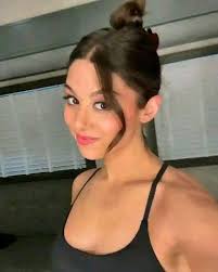 Round 2 guys🎊but this time Ricky, Triple G, Freddie from ICarly, Dicky and  Munchy from Side Hustle as been eliminated 😭 So now it's time to continue  the voting for the best