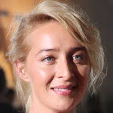 This logie award winning drama depicts two generations of families as they clash and connect, navigating their way through love, sex, money and politics. Asher Keddie Bio Family Trivia Famous Birthdays