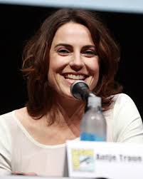 Antje Traue — Wikipédia