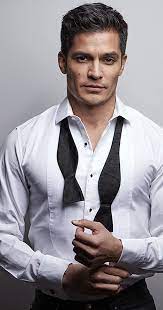 Earlier in the night, fans were shocked and angered to see that nicholas gonzalez's character,. Nicholas Gonzalez Imdb
