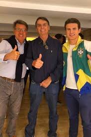 Join to listen to great radio shows, dj mix sets and podcasts. Andre Marinho Viraliza Com Imitacoes De Bolsonaro E Pede Ate Pizza Como O Presidente Eleito As Pessoas Acreditam Famosos Extra Online