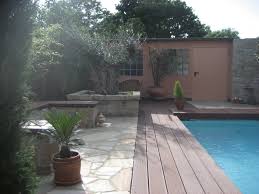 Pool Von Rheingrun Gartengestaltung Wunderschone Pooleinfassung Mit Thermobambus Aussenpool Privatgarten Schwimmbad Bauen