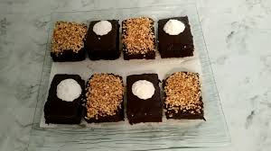 Gateau Au Chocolat In 2020 Desserts Food Brownie