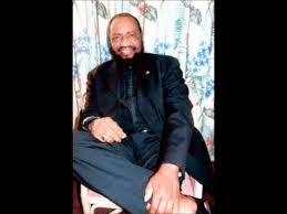 Nigerian guitarist and one of africa's most prolific recording artists. Chief Oliver De Coque Ogene Ekwu Uwa Youtube
