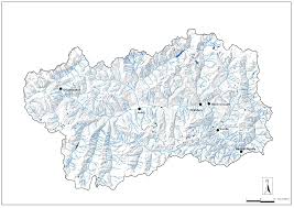 La valle d'aosta è una regione completamente montuosa, con cime importanti che superano i 4.000 metri di altitudine come il monte bianco, la vetta più alta d'europa con i suoi 4807 metri, il monte rosa, il gran paradiso e il cervino. Http Appweb Regione Vda It Dbweb Pta Faqpta Nsf Pta Cap4 1 Pdf Openfileresource