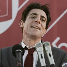 mario simonelli على X: "Capito perché i poliziotti in Albania sono in  alberghi a 5⭐️ mentre i secondini sono in containers."