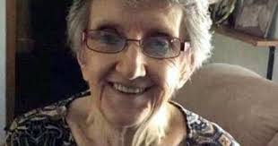 Melissa Hardman's Instagram, Twitter & Facebook