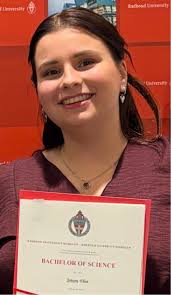 Bachelor behaald🎓🥳 Vanavond heb ik officieel mijn Bachelor of Science in  Pedagogische Wetenschappen aan de Radboud Universiteit in ontvangst mogen  nemen! De afgelopen jaren heb ik ontzettend veel…