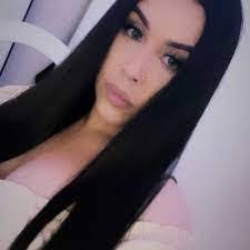 Nona Wade's Instagram, Twitter & Facebook