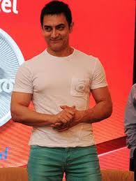 He lost his membership in the 2006 elections, when he contested from the mylapore constituency and was defeated by actor s. 10 Shortest Male Celebrities