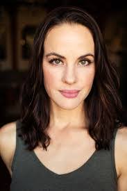 Hillary Mclean's Instagram, Twitter & Facebook