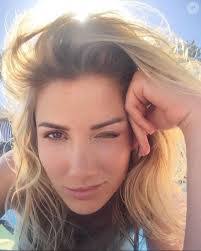 Laura Wild's Instagram, Twitter & Facebook