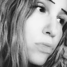 Jessica Garbisch's Instagram, Twitter & Facebook