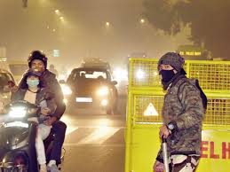 Delhi weekend curfew आइये जानते हैं. Delhi Night Curfew To Avoid Large Gatherings Night Curfew On Day 1 Too Delhi News Times Of India