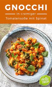 Gnocchi In Cremiger Tomatensosse Rezept Hellofresh Rezept Gnocchi Gerichte Tomatensosse Italienisch Kochen