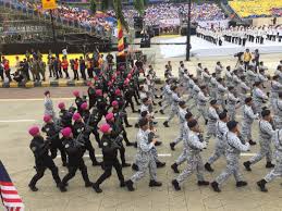Demonstrasi pasukan tindakan khas dan penyelamat (star) bersama pasukan elit unit gerakan marin (ungerin) dari. Merdeka 2017 Malaysia S Small Arms Arsenal On Parade The Firearm Blog