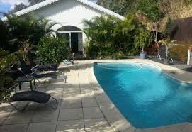 Immobilier Reunion Vente Magnifique Villa F5 De 165 M2 Avec Piscine A Bois De Nefles La Reunion Villa A Vendre La Reunion Villa