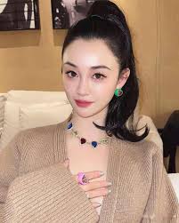 Nữ diễn viên ngồi tù vì tống tiền người tình giờ ra sao?