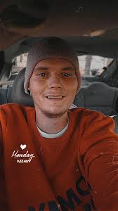 Hey all! My name is Stephanie and I'm a recovering addict! 3/3/2019 is my  clean date. I was in active addiction for 18 loooong years. Anywhere from  opiates to alcohol to the