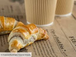 Recette Croissant Au Nutella Pate Feuilletee Ingredients 6 Personnes 1 Rouleau De Pate Feui En 2020 Recette A Base De Pate Feuilletee Croissant Nutella Feuillete