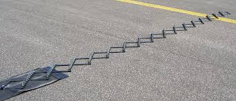 Proper deployment occurs well ahead of an approaching target vehicle, with officers a safe distance from the hit, yet in control of the device position via attached cord reel. Magnum Spike The Ultimate Tyre Deflation System Uk Worldwide