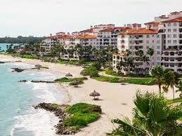 A home in this elite community of fisher island real estate is the equivalent of living like high society royalty. Fisher Island In Miami Florida Mit Infos Zum Besuch Der Insel Fur Touristen