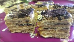 Milo , oreo atau nestum untuk tabur. Mrs Pip