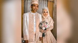 Intip momen pernikahan ustaz abdul somad dan fatimah az zahra. Resepsi Pernikahan Uas Fatimah Az Zahra Dihadiri Artis Dan Anies Baswedan Seleb Tempo Co