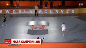 Pentru cei mai mici, poți alege o trotinetă cu 3 roți, pe care mersul va fi mult mai sigur. Un Roman A Luat Titlul Mondial La Fotbalul Pe Masa De Tenis Neymar Si Ronaldinho Sunt Innebuniti Dupa Acest Sport Sport Ro