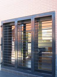 We a collection of photos that you could use them as ideas for your house or apartments. Reja Hierro Steel Grill Design Home Window Grill Design Grill Door Design