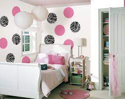 Anda perlu tahu dulu kelebihan dan kelemahan menggunakan wallpaper dinding, sebelum memutuskannya. 8 Desain Kamar Tidur Sederhana Keren Untuk Ruangan Sempit