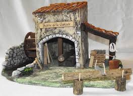 Nb Sur Certaines Photos Vous Pouvez Voir Le Santon Qui A Ete Cree Specialement Pour Correspondre Au Metier D 39 Antan Que Santon Santons De Provence Scierie