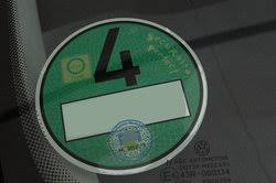 Diese dürfen sie jedoch nur dann führen. Wo Bekomme Ich Die Grune Plakette So Erhalten Sie Freie Fahrt In Die Innenstadte