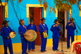 Banda Cabaçal dos Irmãos Aniceto: tradição da festa de aniversário ...