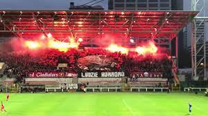The best gifs are on giphy. 3l Polonia Warszawa Widzew Lodz Pyro Fans 2017 10 28 Youtube