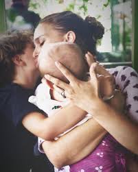 The star had missed the oscars on sunday where she was nominated for best actress for jackie. So Erzieht Natalie Portman Ihre Kids Aleph Und Amalia Promiflash De