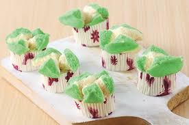 Assalamualaikum jumpa lagi yc di channel resep bunda tika kali ini saya akan berbagi resep roti sobek pandan kukus tanpa telur dan mixer super empuk dan. Resep Bolu Kukus Vanila Coklat 6 Cara Membuat Bolu Kukus Yang Lembut Mekar Dan Lezat Merdeka Com
