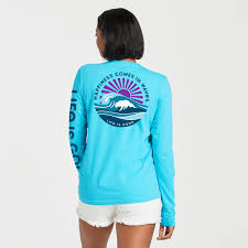 Crusher vee features a flattering neckline and fit. Women S Happy Waves Long Sleeve Crusher Tee Life Is Good Official Site
