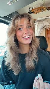 Abigail Painter's Instagram, Twitter & Facebook