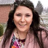 Rebecca Stultz's Instagram, Twitter & Facebook