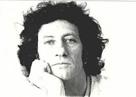 Litteraturrecension: Bland kackerlackor, råttor och urinstank