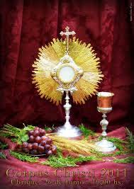 Nació con el objetivo de reafirmar abiertamente la fe del pueblo de dios en jesucristo vivo y realmente presente en el santísimo sacramento de la eucaristía. Pin En Iglesia