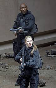 голодные игры сойка пересмешница часть 2 2014 смотреть онлайн Cast On The Set Of Mockingjay May 12th 2014 Los Juegos Del Hambre Juegos Del Hambre Sinsajo